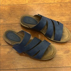 Blue Strappy Sandals - Eurosoft by Sofft - size 9.5 women’s